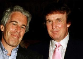 صور أرشيفية تكشف متانة علاقة ترامب بإبستين