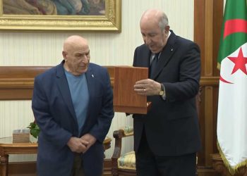 الرئيس الجزائري يستقبل المجاهد والكاتب والروائي الكبير رشيد بوجدرة