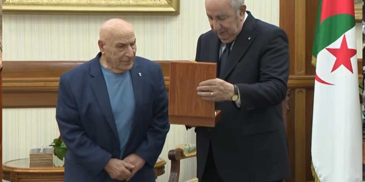 الرئيس الجزائري يستقبل المجاهد والكاتب والروائي الكبير رشيد بوجدرة