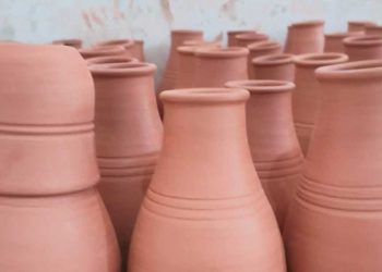 فخار “آث خير”.. تراث متجدد في صالون وطني بتيزي وزو