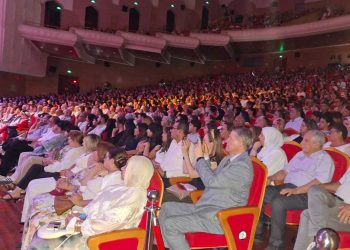 في ذكرى ميلاده الـ185… تشايكوفسكي يملأ أوبرا الجزائر سحرًا ودهشة