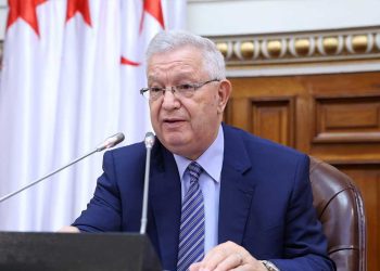 وزير العدل يعرض مشروع قانون التعبئة العامة: تعزيز القدرات الدفاعية وضبط دور المواطنين