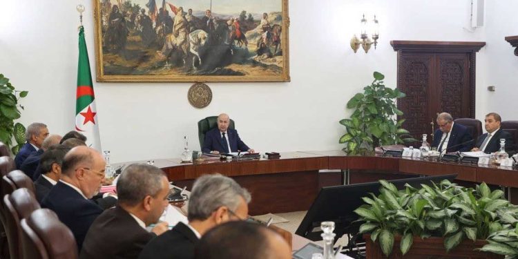 مجلس الوزراء يصادق على قانوني تبييض الأموال والمعطيات الشخصية