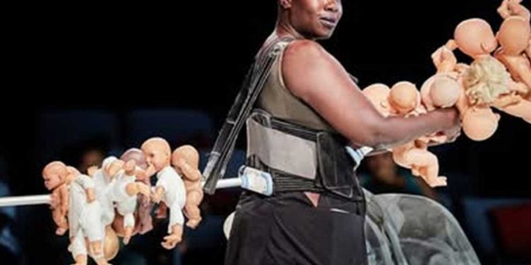 مهرجان أفينيون 2025 يفتتح بعرض صادم ويعلن تضامنه مع فلسطين