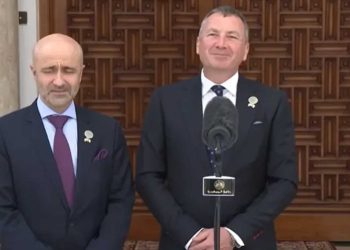 لماذا تُقلق زيارة قادة شركتي إكسون وشيفرون إلى الجزائر المخزن ؟