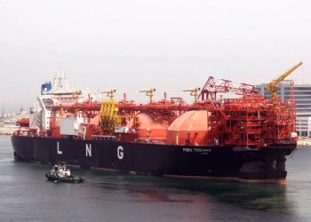 مصر تستأجر 4 وحدات تغييز عائمة لدعم شبكة الغاز