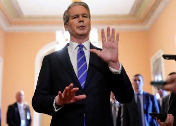 الأسواق الآسيوية تتراجع مع استمرار الغموض بشأن الرسوم الأمريكية