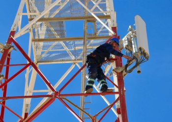 في قمة الاتصال…مصور جزائري ضمن الأفضل عالميًا