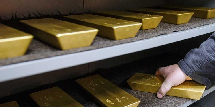 من يحتفظ بأكبر احتياطي من الذهب في العالم؟