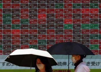 الدولار الضعيف يدفع الأسهم الآسيوية للصعود