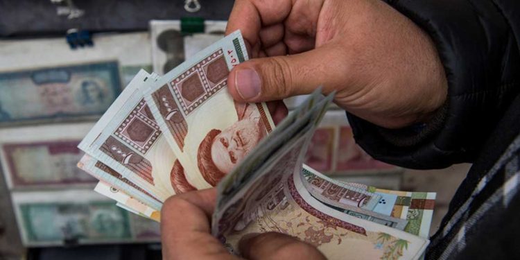 إيران توافق على حذف أربعة أصفار من العملة الوطنية