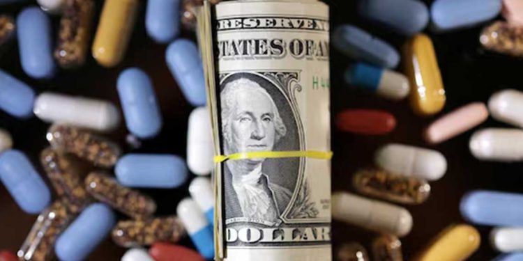 البيت الأبيض يوجّه إنذارًا لشركات الأدوية…خفّضوا الأسعار خلال 60 يومًا