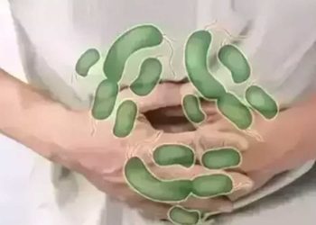 الصحة تحذّر من مخاطر التسممات الغذائية في الصيف