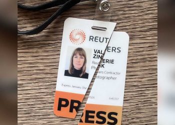صحفية تستقيل من رويترز احتجاجًا على “تواطؤ” الوكالة  في “اغتيال الصحفيين بغزة”
