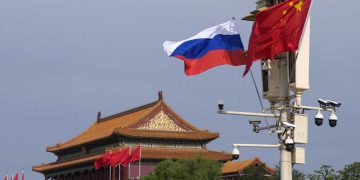 الصين ترفض ضغوط واشنطن بشأن النفط الإيراني والروسي