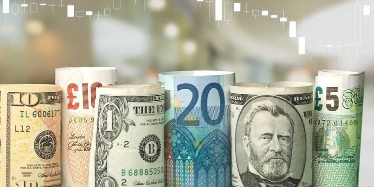 مصر…رفع حد شراء العملات الأجنبية للسفر إلى 10 آلاف دولار