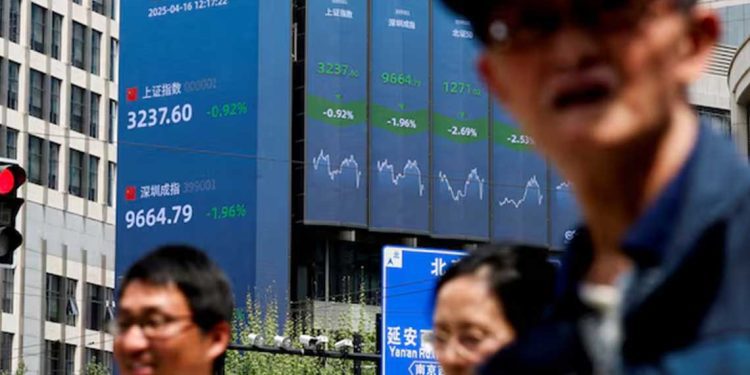 المستثمرون الأفراد قد يشعلون سوق الأسهم في الصين