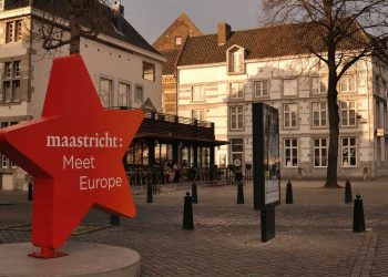 هولاندا…5 دقائق كانت كافية لإقالة قنصل “إسرائيل”