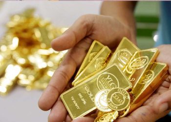 تراجع الدولار واستقرار الذهب بعد تقرير مخيب