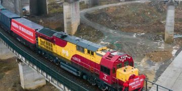 خط السكك الحديدية بين الصين ولاوس ينقل أكثر من 14 مليون طن من البضائع