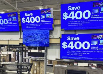 تراجع ثقة المستهلك الأمريكي وسط مخاوف من التضخم وسوق العمل