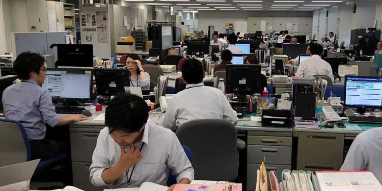 اليابان…تراجع الأجور الحقيقية يعمّق المخاوف بشأن تعافي الاستهلاك