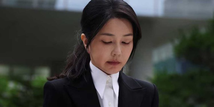 تحقيقات الفساد تطال الرئيس الكوري السابق وزوجته