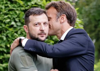 هل تحاول فرنسا عرقلة “السلام” في أوكررانيا ؟