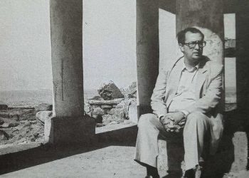 الجائزة العربية “كاكي الذهبي” تعود لتكريم الإبداع المسرحي