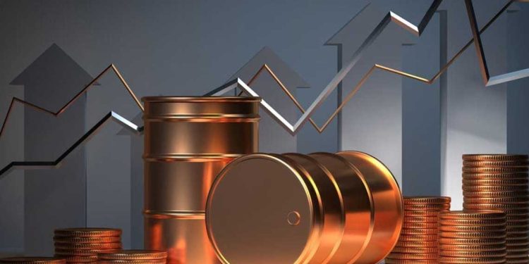 أسعار النفط ترتفع بدعم من تراجع المخزونات الأمريكية