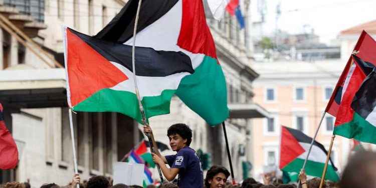 إيطاليا…إضرابات احتجاجًا على حرب الابادة في غزة