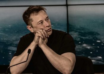 هل زار إيلون ماسك جزيرة إبستين ؟