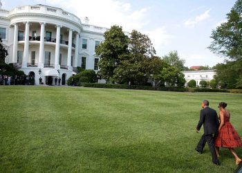 بعد مقتل ناشط سياسي…البيت الأبيض يتهم الديمقراطيين بدعم الجريمة