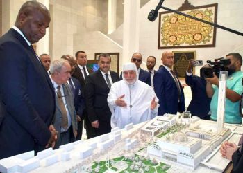 الرئيس الموزمبيقي يزور جامع الجزائر