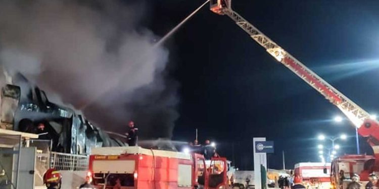 الطارف….حريق مهول بمصنع أدوية واستنفار واسع للحماية المدنية