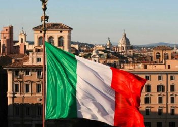 إيطاليا ترفض مرور أسلحة إلى “إسرائيل”