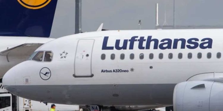 المانيا…لوفتهانزا تعتزم تسريح 4000 موظف إداري بحلول 2030