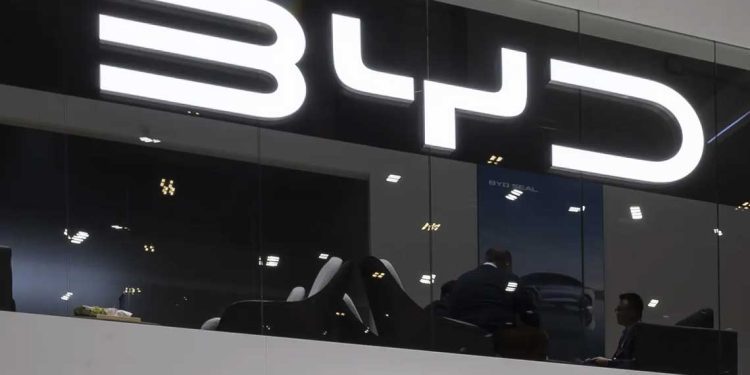 بي.واي.دي الصينية تتفوق على تسلا في الاتحاد الأوروبي