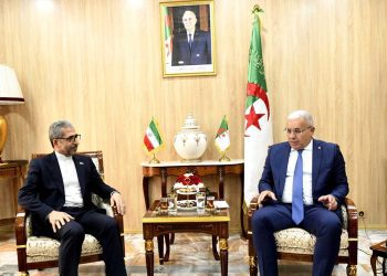تعزيز العلاقات الثنائية بين الجزائر وإيران في لقاء برلماني رفيع المستوى