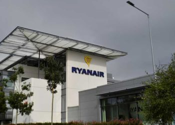 توقف رحلات جوية إير من تل أبيب خلال الشتاء بسبب مشاكل في المطار