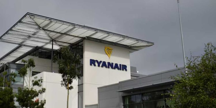 توقف رحلات جوية إير من تل أبيب خلال الشتاء بسبب مشاكل في المطار