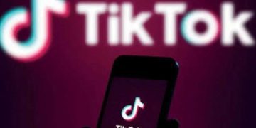 تيك توك تحت مجهر البرلمان الفرنسي…”أسوأ شبكة اجتماعية تهاجم الشباب”