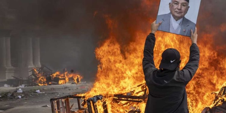 حظر وسائل التواصل الاجتماعي…شرارة مظاهرات جيل Z في نيبال