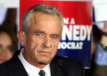 تهديد بوجود قنبلة يستهدف منزل وزير الصحة الأمريكي