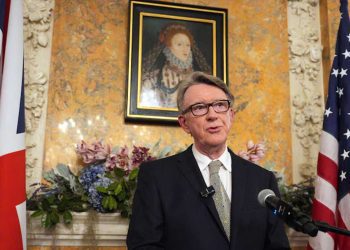 سفير بريطاني…أول ضحايا فضيحة جزيرة ابستين 