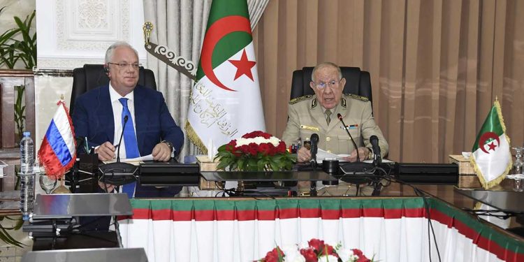 شنڤريحة يستقبل مسؤول التعاون العسكري الروسي بالجزائر