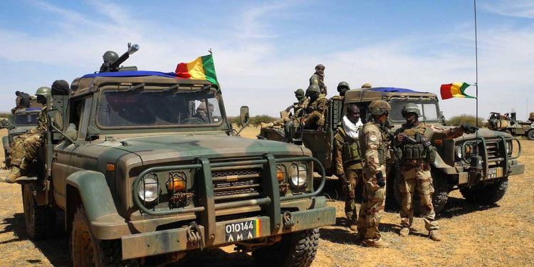 عقب اعتقال جاسوس فرنسي…توتر دبلوماسي بين باريس وباماكو