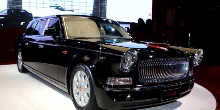 ما هو نوع السيارة التي استخدمها الرئيس الصيني خلال عرض عيد النصر؟