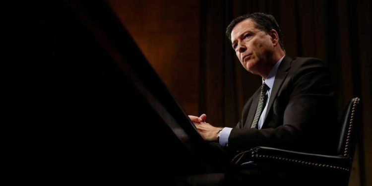 وزير العدل الأمريكي يتابع مدير الـFBI السابق قضائيًا