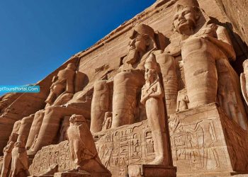 مصر…10 ملايين سائح و إيرادات سياحية بلغت 9 مليارات دولار